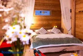 La Cabane et Spa Chez Jules - Image 1