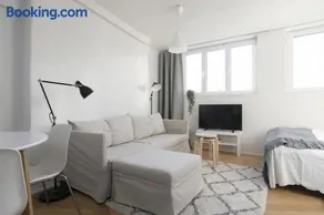 2ndhomes Unique and Bright Penthouse Studio in Ullanlinna - Image 2