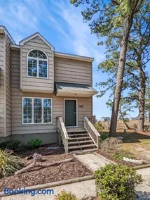 Marsh Point - Screened Porch & Shared Dock! - Image 1