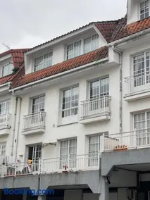 Apartamento R14 en Miño con 2 dormitorios, salón-cocina, 1 baño y zona de lavandería, situado cerca de las playas - Image 1