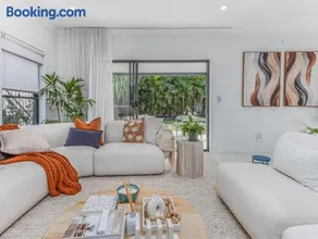 Sunrays Sanctuary 350m to Beach & Pet-Friendly - Image 2