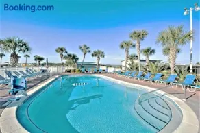 Pinnacle Port Beach Resort - Image 1