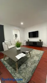 Donvale House 15KM to CBD 3 Bed rooms - Image 2