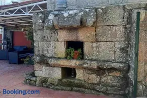 ALOJAMIENTO ENTERO CON PISCINA Y JARDIN. - Image 3