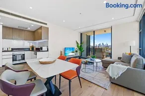 City View 2Bed in Waterloo - Image 3