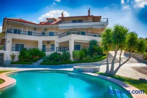 Ourdreamhouses Lake Hereou Loutraki - Image 5