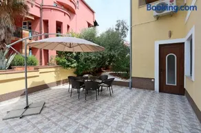 Apartments Intiv - Image 1