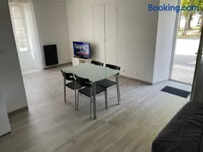 Logement en bord de port - Image 3