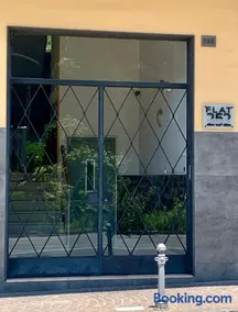 Flat 252 Sorrento Apartments - Image 3