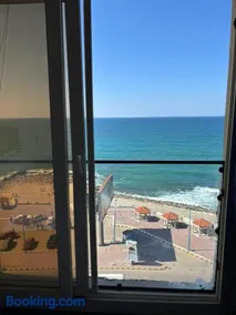 Hayah Rooms And Suites - Image 1