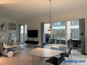 2 Bedroom Apartment Frederiksberg 1440-1 - Image 3