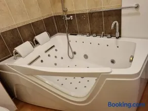 LES ORRES 1800 Appartement 4 p JACUZZI balnéo privé Vue piste piscine résidence - Image 1