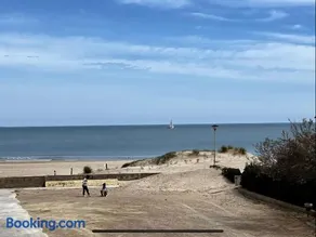 Beach Retreat - Image 1