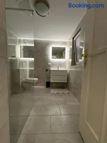 Modern Apartment Melk - Altstadt & Parkplatz - Image 3