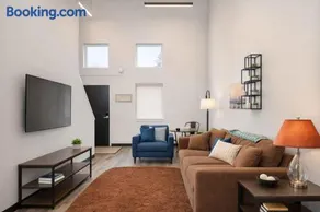 Downtown Appleton Condo 2 Bedroom Loft Sleeps 6 - Image 2