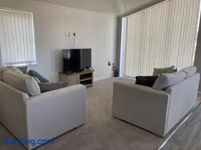 Beach Base Lodge, Padstow Cornwall - Image 2