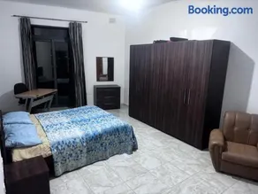 Quiet and Lovely Residence - Image 1