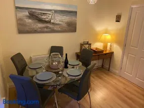 Saltwater Apartment - Image 5