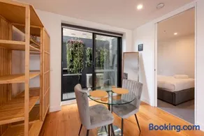 Modern 1 Bedroom Apartment in Brunswick East near CBD - Image 4