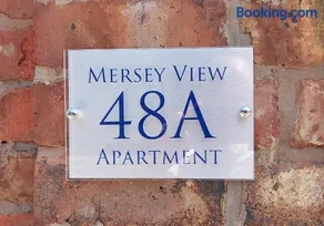 Mersey View, Two Bedroom Apartment, Liverpool - Image 2