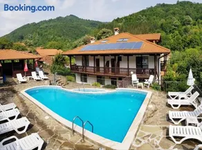 Family Hotel Chiflik Hills - Image 3