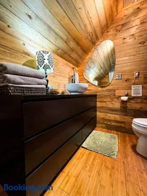 THE LOFT 3 level urban cabin with a HUGE patio! - Image 3