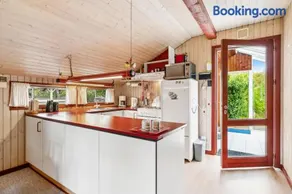 Authentic And Cosy Holiday Home With Enclosed Garden, Covered Terrace And Annex Just A Few Minutes Walk From The Beach And Close To Forest And - Image 5