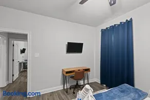 Aurora Haven - TV in each room - Image 1