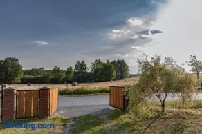 Dom pod Dębami - drewniany domek z basenem, kominkiem i ogrodem - Image 4