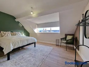 Castlereagh Apartments - Image 1