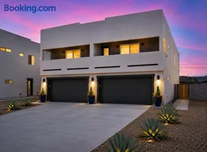 Modern Desert Retreat - 12 Min to DT & Airport - Image 1