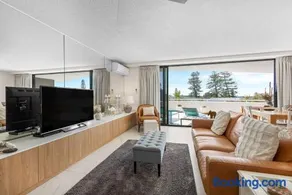 Lucaya Coolum Beach - Image 2