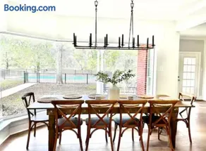 Beautiful 30 Acre, Retreat, Pool 5 rooms 9 beds Sleeps 16 - Image 4