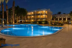 Barak Royal Suites VIP 8A - חמש דקות מהים ומהטיילת - Image 2