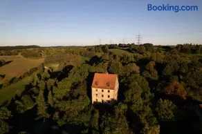 Burgzimmer 1 historisches Herrenhaus im Grünen - Image 5
