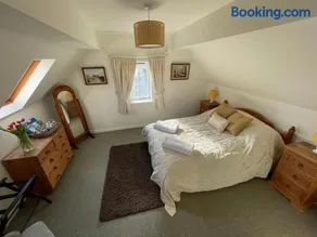 Private Self Contained Annexe Room with en-suite - Dogs welcome - Image 1