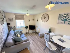 Starfish Shack - Part of the The Bay Filey Holiday Village with pool, gym and direct beach access, pub, restaurant, tennis and meadows walks - Image 4