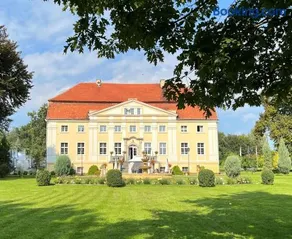 Pałac Henryków - Image 1