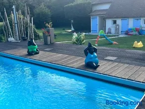 Agréable Propriété sur 10 ha avec piscine et tennis - Image 4