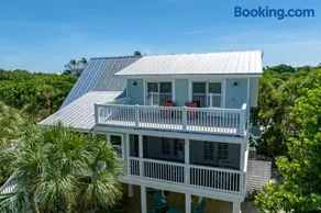 Silverseas Cottage, Pool, 2 Carts, Steps to Beach - Image 2