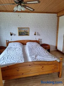 Hus på landet nära sjö - Image 5