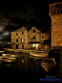 Water Castle House - Image 5