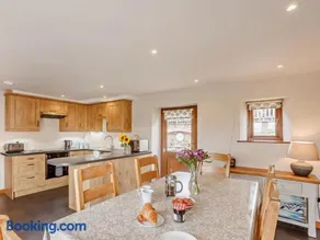 3 Bed in Launceston oc-brwhi - Image 3