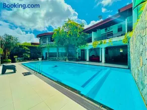 Dandelion Banquet hall - Image 1