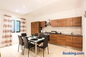 Valletta Triton Apartment - Image 1