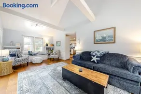 Ferry Harbor Cottage - Image 1