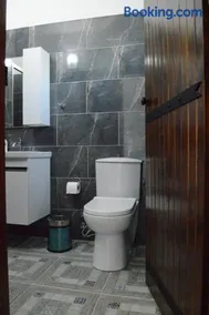 Ecolive Guest House - Image 4