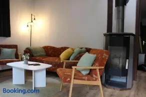 WaldQuartier l Ferienhaus l 3 Schlafzimmer l große Terrasse l Grill l WLAN - Image 3