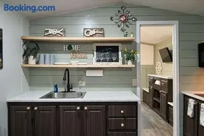 Waterfront Cabin Gator Den - Image 3