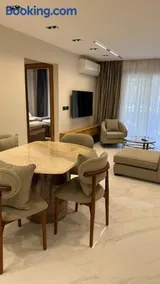 Hotel apartment ground floor with private garden - Image 4